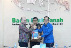 Serahkan Hasil Pemeriksaan ke Badan Bank Tanah   