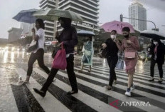 Hujan Ringan Namun Berpetir : Kondisi Cuaca Kota di Palembang H+Lebaran
