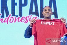 Patrick Kluivert Bertemu Indra Sjafri Jelang Piala Asia U-20