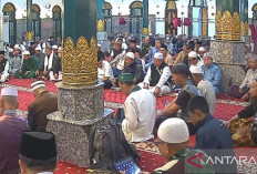 Masjid Agung Palembang Gelar Zikir Malam Tahun Baru