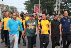 Polres Muara Enim Gelar Jalan Santai Bersama Instansi dan Masyarakat
