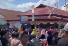 Selain Didesak Mundur, Ratusan Massa Minta Kades Pedamaran VI Penuhi 5 Tuntutan Ini!