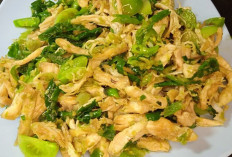 Enak Parah! Ayam Suwir Cabe Ijo Dijamin Bikin Nambah Nasi Terus