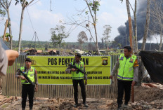 Polisi Sekat Eks Tempat Kebakaran Sumur Ilegal di Dusun Parung Sungai Lilin