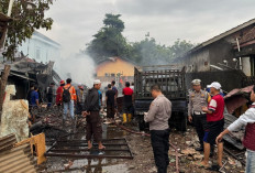 Diduga Korsleting Listrik, Gudang Rongsokan Terbakar