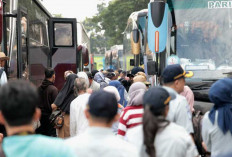 Pj Gubernur Sumsel Lepas Keberangkatan 17 Armada Bus Angkutan Mudik Gratis dari Terminal Alang-alang Lebar  