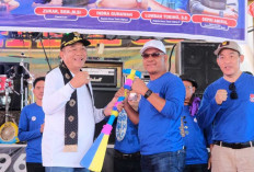 Para Peserta Lomba Rebut Hadiah Satu Buah Kendaraan Roda Empat