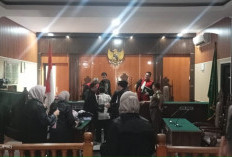 Terbukti Menguntungkan Salah Satu Paslon : Oknum Lurah Hanya Dipidana  Dena Rp 600 Ribu