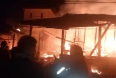 Kantor Lurah Tanjung Raja Utara Terbakar, Pelayanan Warga Dipindahkan ke Kantor Camat