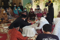 Pemkot Palembang Pertahankan Layanan Nikah Massal