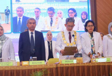 269 Lulusan FK UNSRI Resmi Dilantik dan Diambil Sumpah, Siap Mengabdi di Dunia Kesehatan