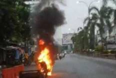 Heboh, Motor Honda Supra Terbakar di Depan Pos Satlantas PTM Prabumulih