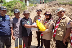 Relawan Pramuka OKI Turun ke Agam, Bantu 250 Keluarga Terdampak Banjir dan Longsor