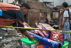 BPBD Sumsel Salurkan Bantuan untuk Korban Kebakaran Puncak Sekuning Palembang