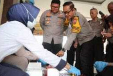  Ratusan Personel Polres OKU Jalani Tes Urine