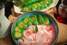 Es Pisang Ijo: Minuman Segar Khas Makassar yang Menggugah Selera