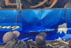 Kereta Api Vs Bus Putra Sulung di Perlintasan Martapura : Satu Orang Tewas, 9 Terluka !