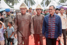 Sekda Sumsel Resmikan Bazar UMKM dan Pasar Murah HUT OKU Timur ke-21