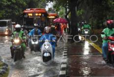 BMKG : Peringatan Dini Potensi Hujan Lebat dan Angin Kencang di Berbagai Kota Besar Indonesia !