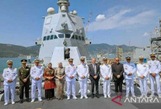 TNI Terima KRI Brawijaya-320