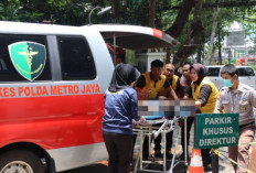  Ibu dan Bayi Berhasil Diselamatkan : Percobaan Bunuh Diri di Dermaga Marina Ancol !