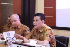 Berantas Judol dan Narkoba, Kapolsek Sanga Desa Periksa Anggota Secara Mendadak