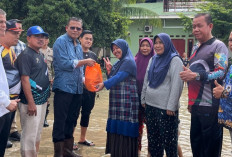 Gerak Cepat, Walikota Prabumulih Terpilih H. Arlan Tinjau dan Bantu Korban Banjir