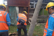 PLN ULP Baturaja Gerak Cepat Respon Laporan Warga, Perbaiki Posisi Kabel Rendah demi Keamanan
