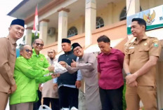  Baznas OKU Bagikan 3.000 Paket Daging Dam Haji