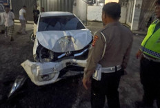 Mobil Brio Hantam Ruko di Palembang: Pengemudi Tewas Tragis !