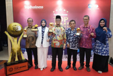 Bupati Teddy dan BPR Baturaja Raih 4 Penghargaan Dalam Ajang TOP BUMD Awards 2025 