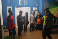 BPBD OKU Evakuasi Korban Banjir dengan Perahu Karet