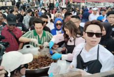 Pemkot Palembang Masak 300 Kilogram Rendang