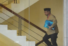 Dugaan Korupsi Kuota Haji: KPK Cegah Eks Menag Yaqut Cholil Qoumas ke Luar Negeri ! 