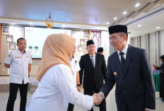 Ratu Dewa Lantik 130 Kepsek SD dan SMP Negeri di Palembang, Tekankan Inovasi dan Kualitas Pembelajaran