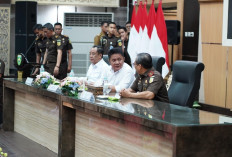 Serahkan Tiga Aset Bernilai Miliaran
