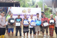 Pemkab OKU Distribusikan 11 Ribu Paket Sembako untuk Korban Banjir
