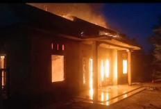 Kebakaran Melanda Prabumulih : Satu Rumah Hangus Dilalap Si Jago Merah, Polisi Sebut Gegara Ini !