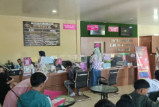 Buat SKCK, Ratusan Masyarakat Serbu Kantor SPKT Polres OKI