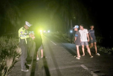 Hindari Lubang di Jalan, Pengendara Motor Tewas Terlindas Truk     