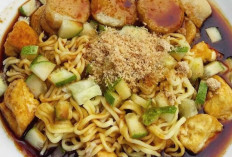 Rujak Mie: Kuliner Unik yang Menggugah Selera