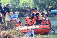 Pemkot Prabumulih Gotong Royong Bersihkan Sungai dan Kolam Retensi
