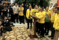 Bahlil Umumkan Susunan Lengkap Pengurus Golkar : Tanpa Nama Jokowi !