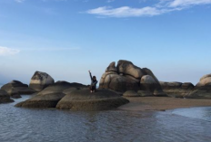 Pesona Pantai Tapak Antu : Keindahan Alam dengan Legenda Mistis di Bangka Tengah
