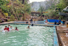 Kolam Pemandian Air Panas Suban: Antara Terapi Kesehatan dan Pungutan Liar