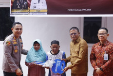Walikota dan Kapolres Prabumulih Serahkan Kunci Rumah Bantuan Kapolda Sumsel