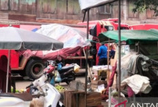 Kebakaran Hebat di Lorong Sungai Aur Palembang : 3 Rumah dan Bedeng 8 Pintu Ludes !