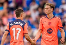 De Jong Absen Perkuat Barcelona di Awal Musim