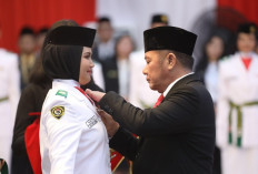 Gubernur Herman Deru Kukuhkan 50 Paskibraka Sumsel, Tekankan Semangat Satria dan Teladan Bangsa