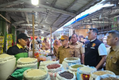 ‎Pastikan Stok Aman dan Harga Stabil, TPID OKUT Sidak Pasar  ‎  ‎